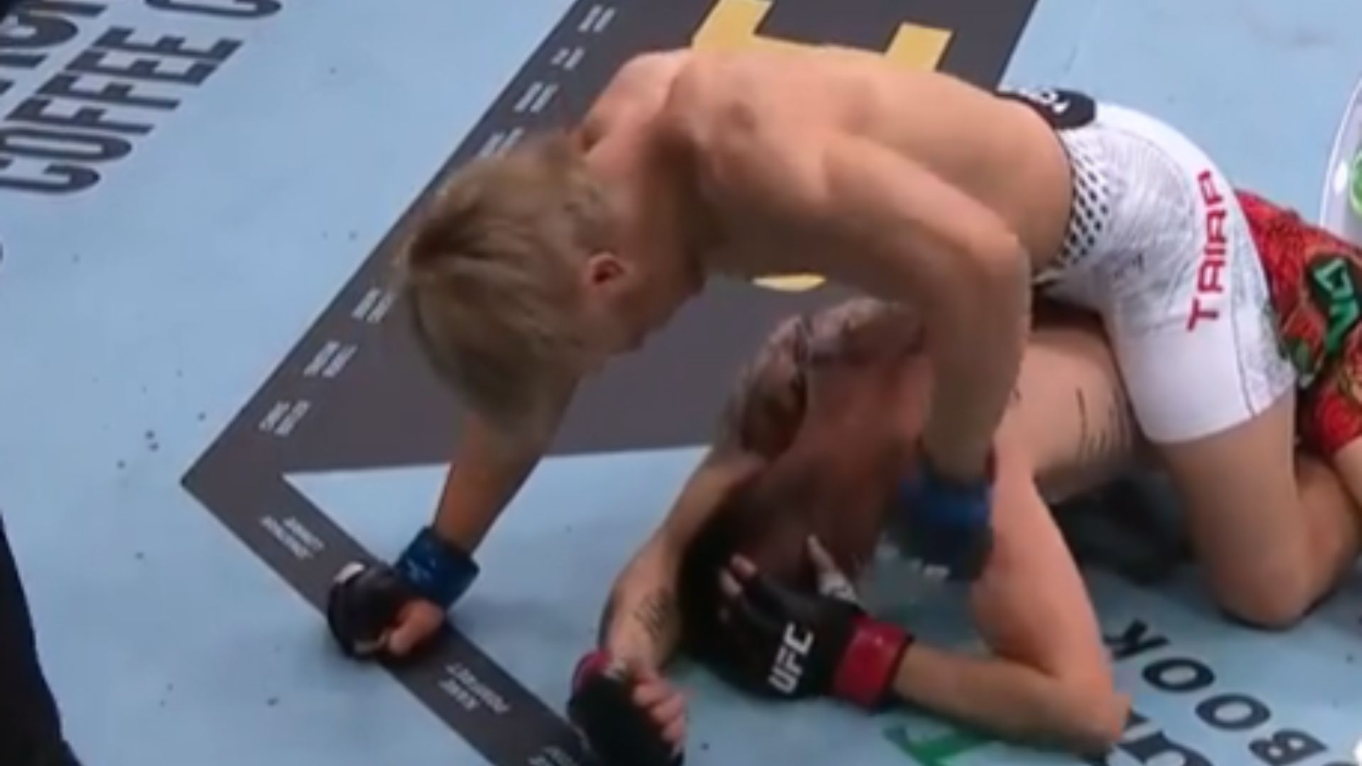UFC 323: Brandon Moreno pokonany. Taira wygrał przez TKO po błędzie sędziego