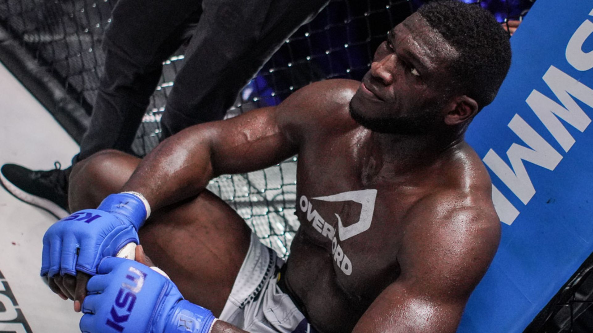 Izu Ugonoh zawalczy na FAME 29! Weźmie udział w turnieju o luksusowy samochód