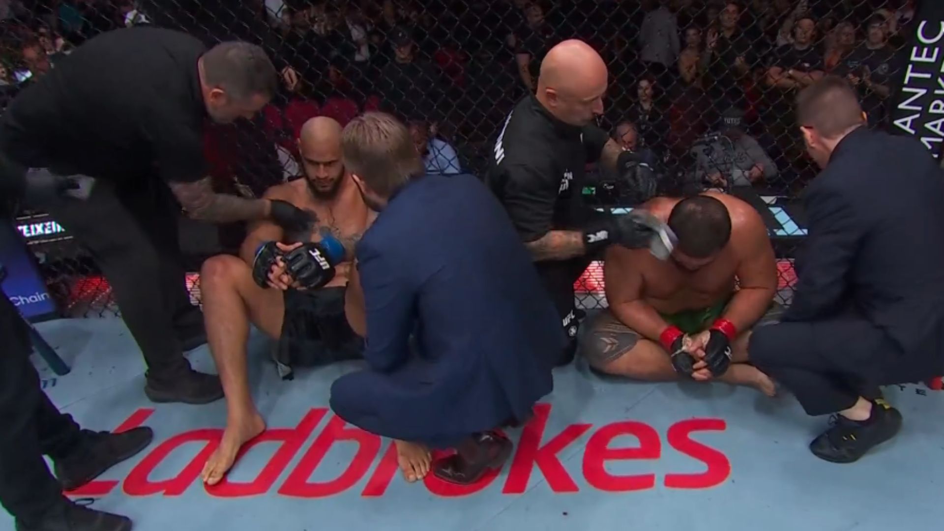 Szósta przegrana Tuivasy z rzędu. Teixeira zwyciężył na UFC 325