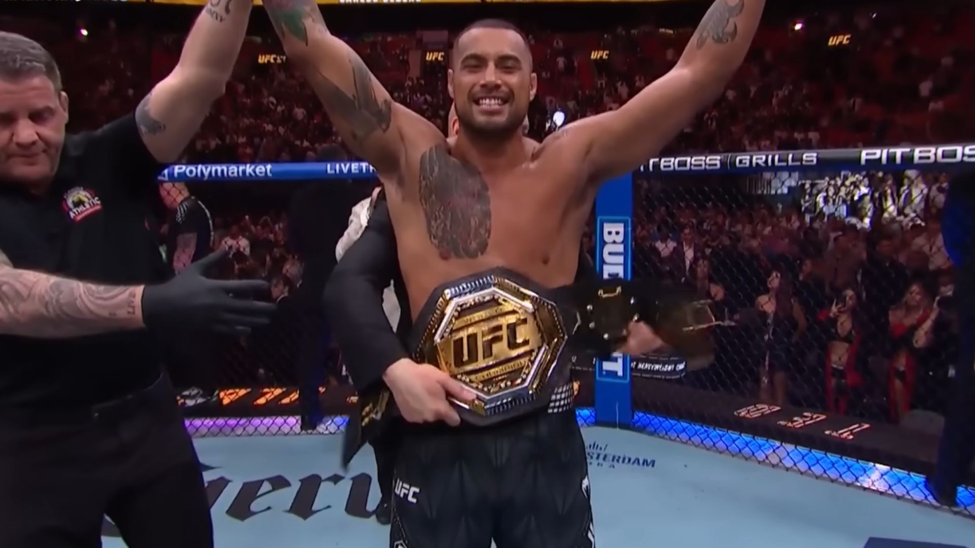 Carlos Ulberg wróci wcześniej, niż zakładano? Mistrz UFC skomentował swój stan zdrowia