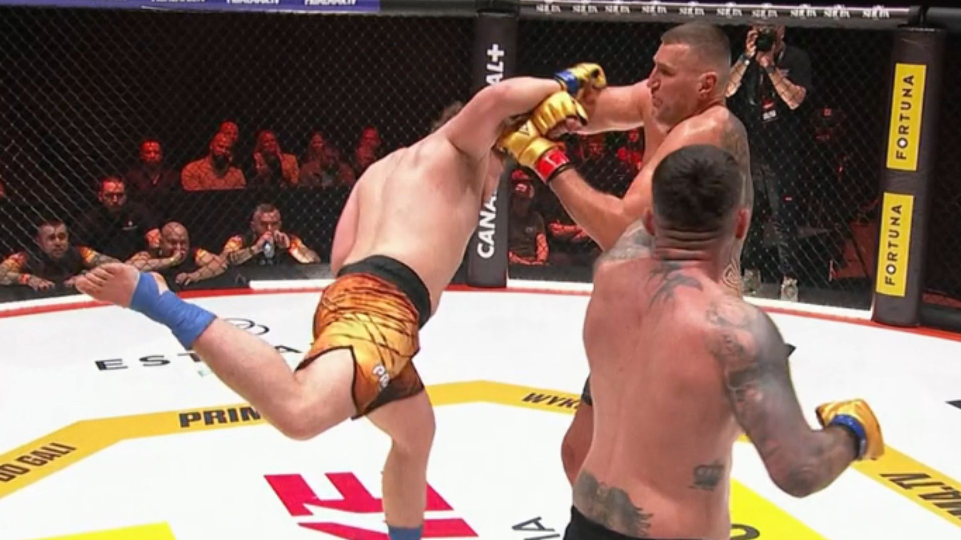 PRIME 16: Siła złego na jednego. Mariusz Wach przegrał z trzema rywalami